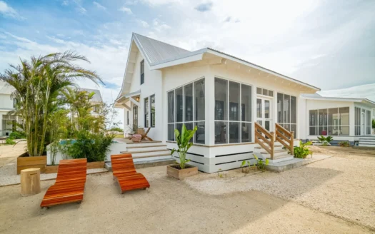 2 Bedroom Cordage Cottage with Pool