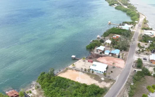 Beautiful Plantation Lagoonfront Lot
